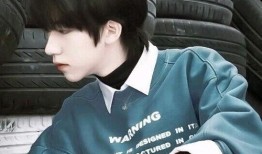 工作人员爆料贺峻霖视频,工作人员爆料背后的惊人真相