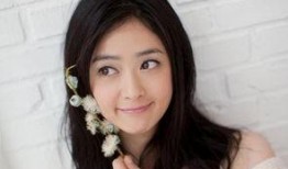 蒋欣爆料李现视频播放,揭秘明星幕后生活点滴