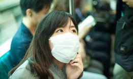 戴口罩爆料女的是谁啊视频,视频背后的真相与争议